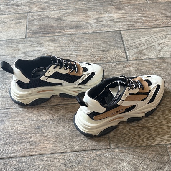 Steve Madden Women’s Black, White, and Brown Sneakers - Picture 5 of 8